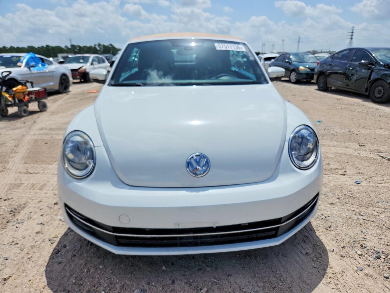 2018 Volkswagen Beetle S - Image 5