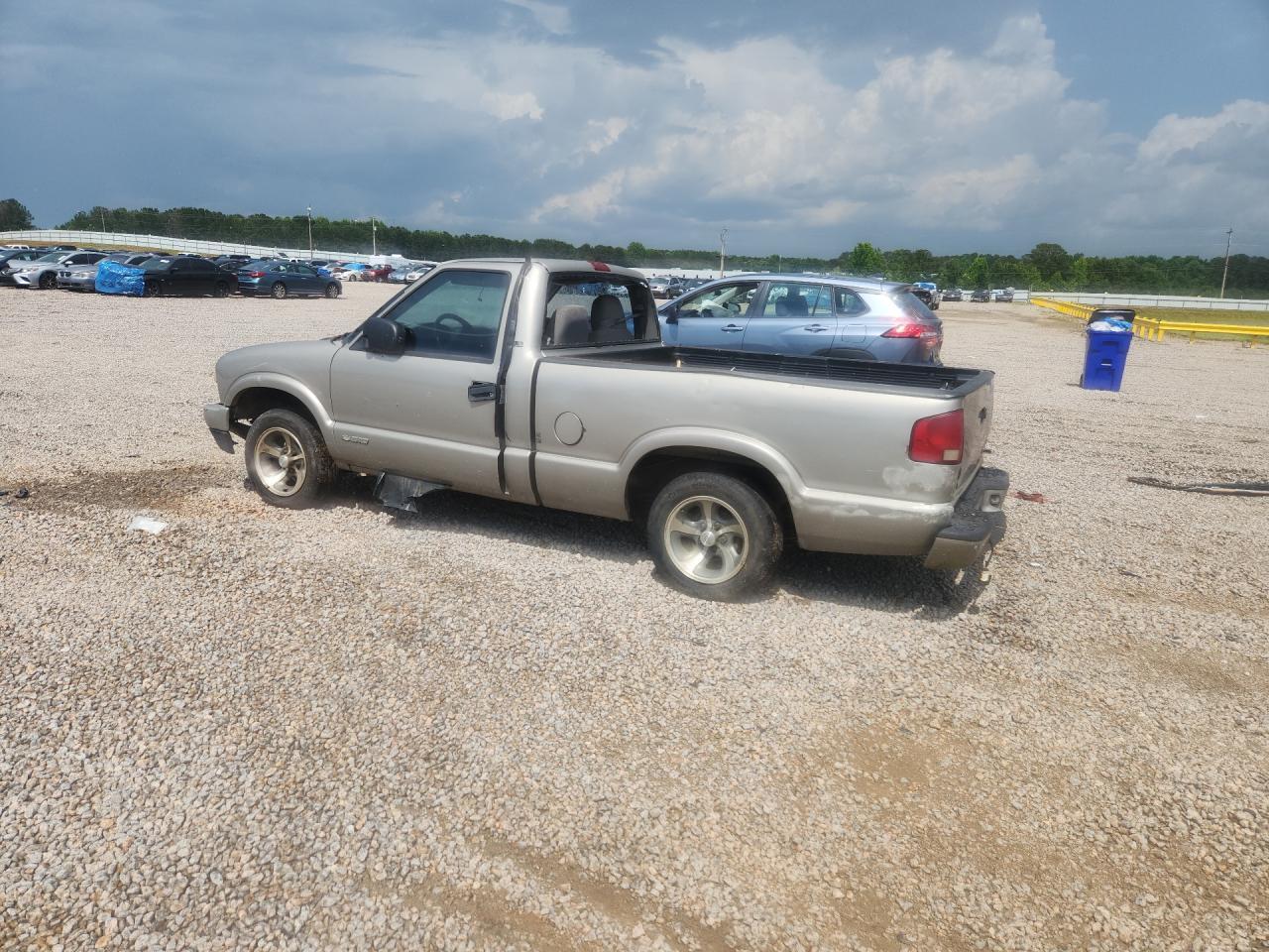 2003 Chevrolet S Truck S10 - Фото 2