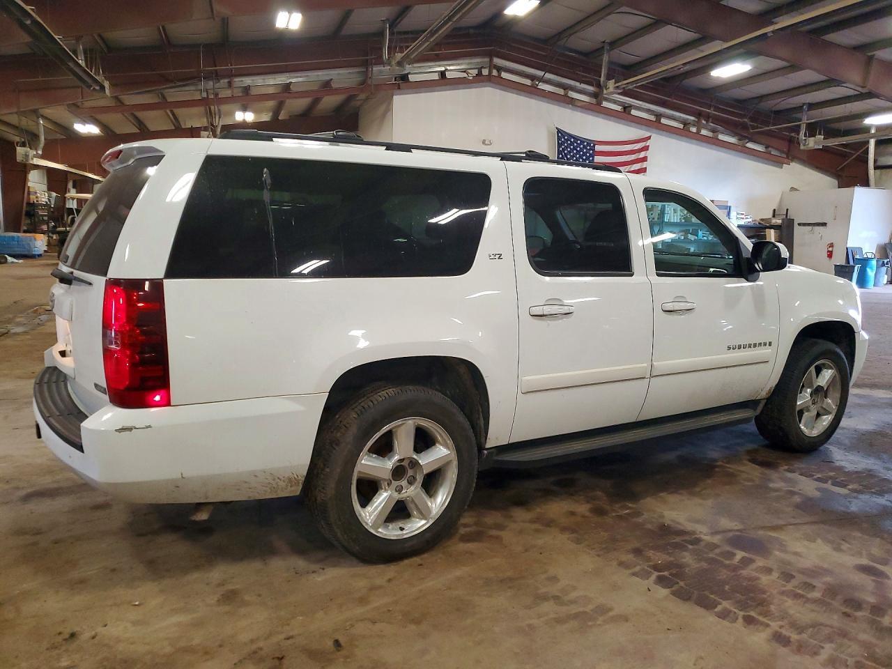 2007 Chevrolet Suburban K1500 - Фото 3