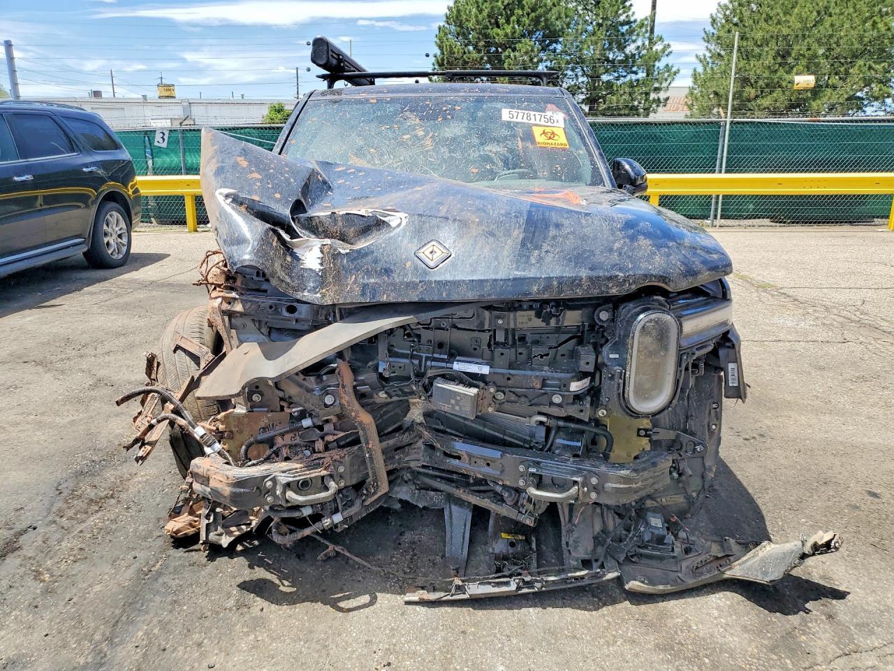 2026 Rivian R1S Premium - Image 5