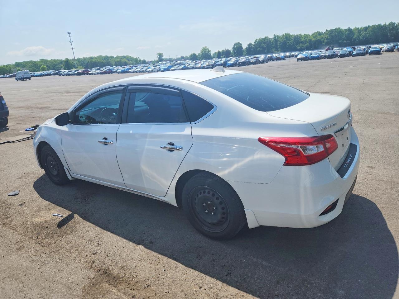2017 Nissan Sentra S - Фото 2