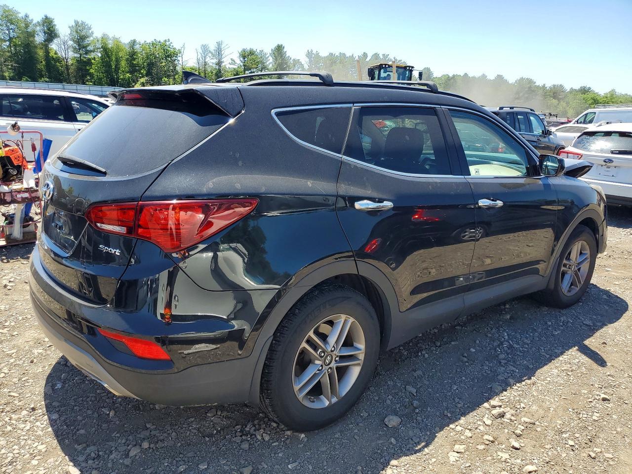 2017 Hyundai Santa Fe Sport 2.4L - Image 3
