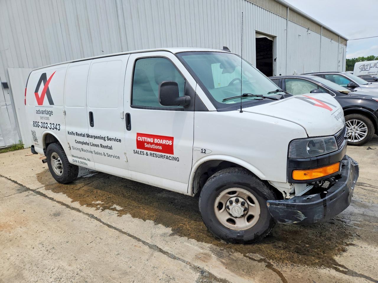 2018 Chevrolet Express 2500 Delivery Van - Фото 4