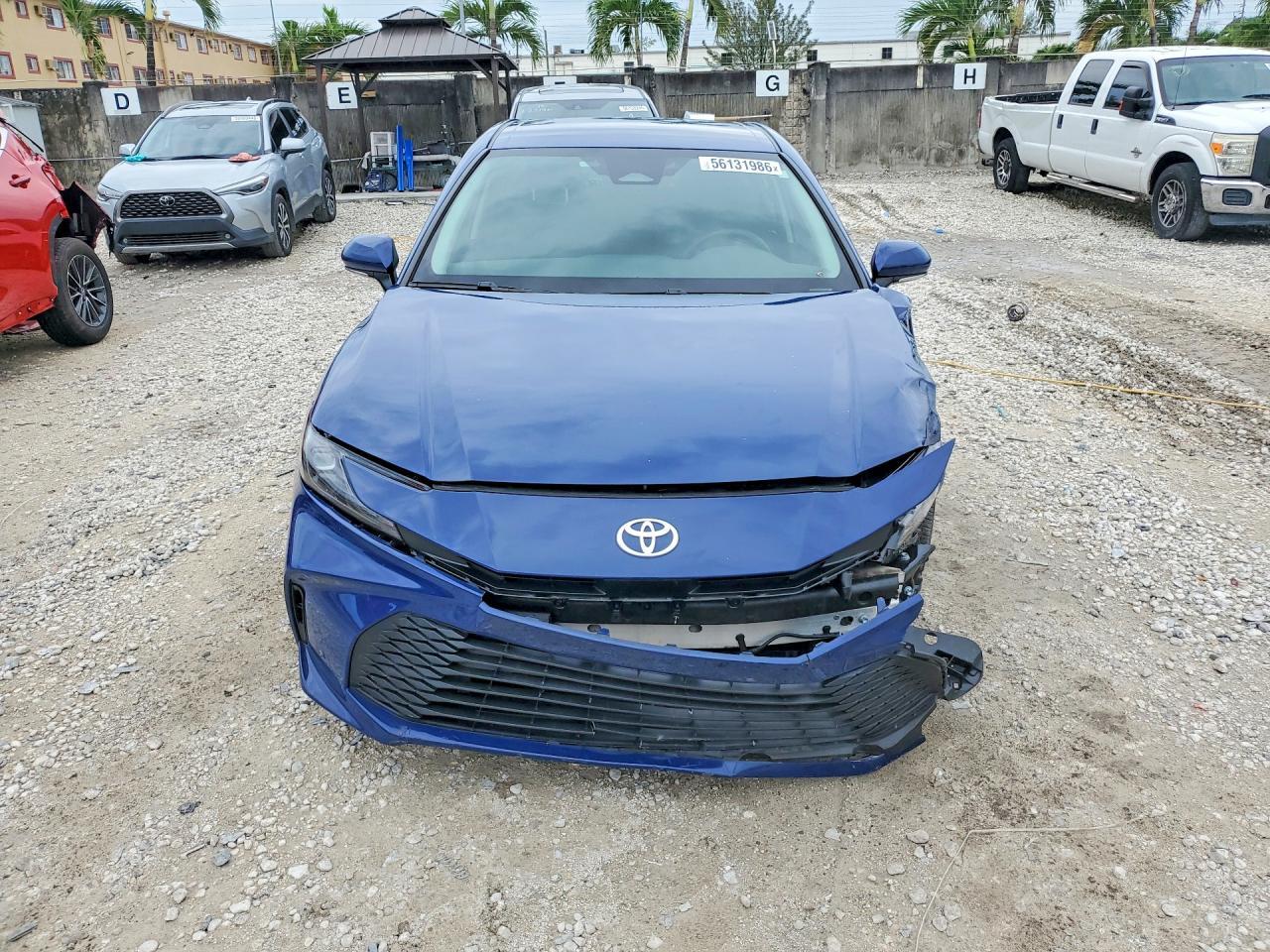 2025 Toyota Camry Le - Image 5