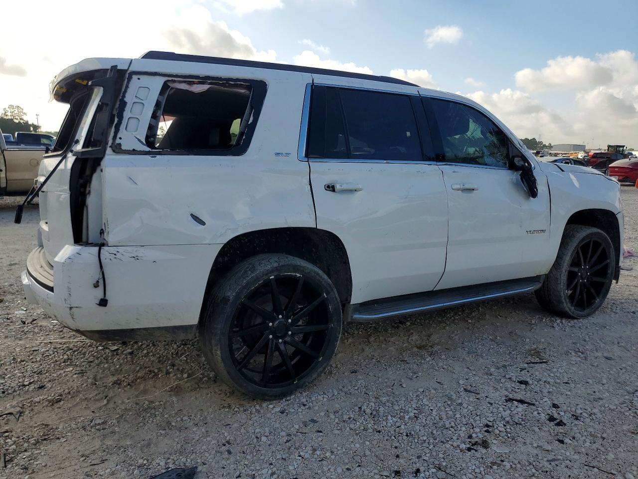 2020 GMC Yukon Slt - Image 3