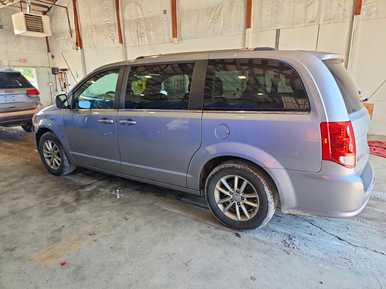 2019 Dodge Grand Caravan Sxt - Фото 2