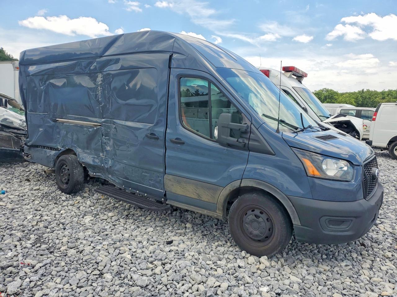 2021 Ford Transit 250 Delivery Van - Image 4