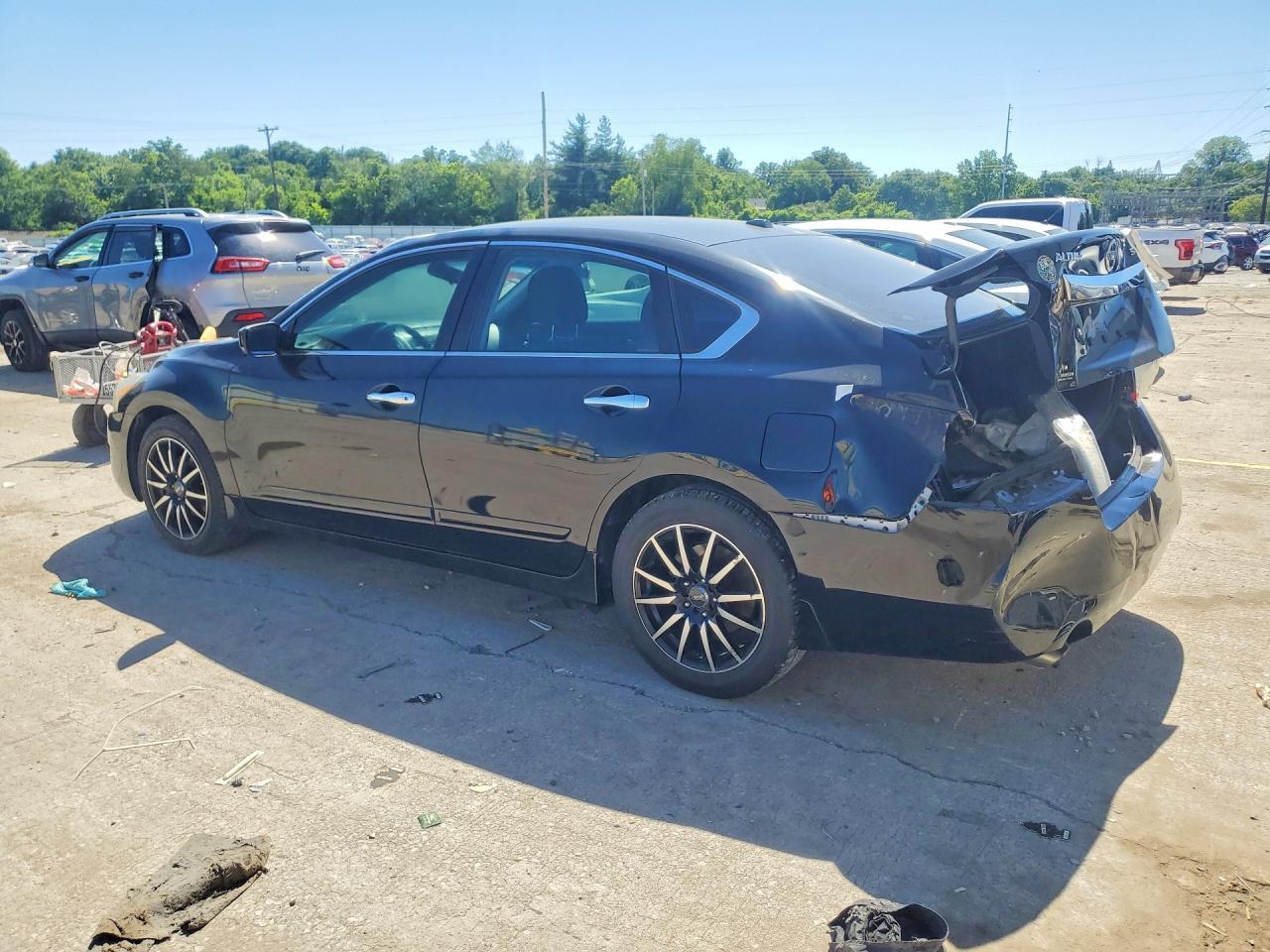 2015 Nissan Altima 2.5 Sv - Image 2