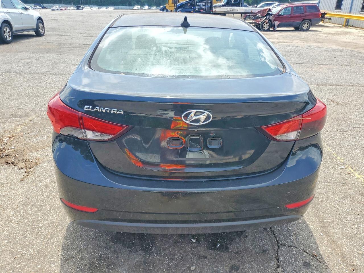 2015 Hyundai Elantra Se - Фото 6