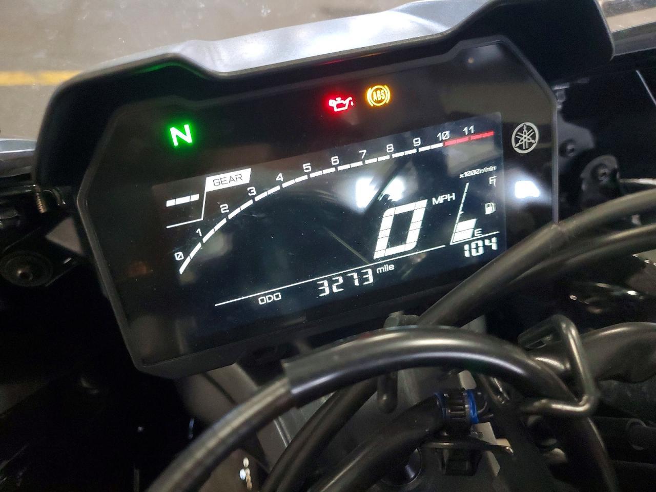 2025 Yamaha Yzfr7 - Фото 7