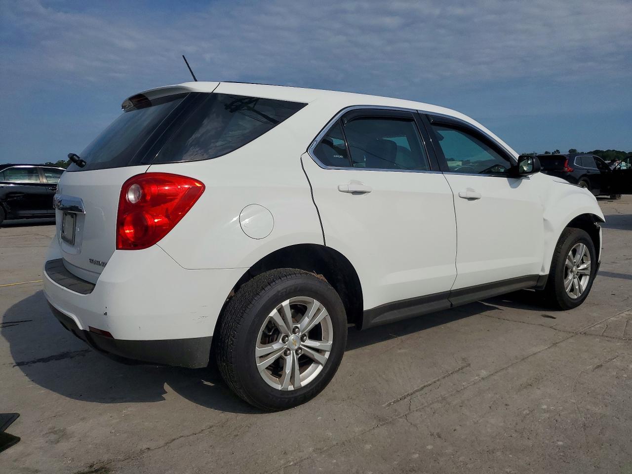 2014 Chevrolet Equinox - Image 3