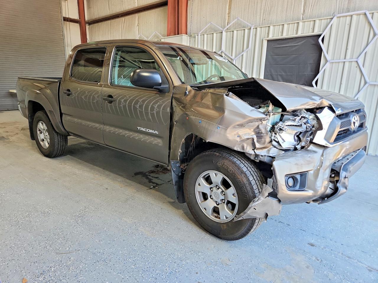 2013 Toyota Tacoma Double Cab - Image 4