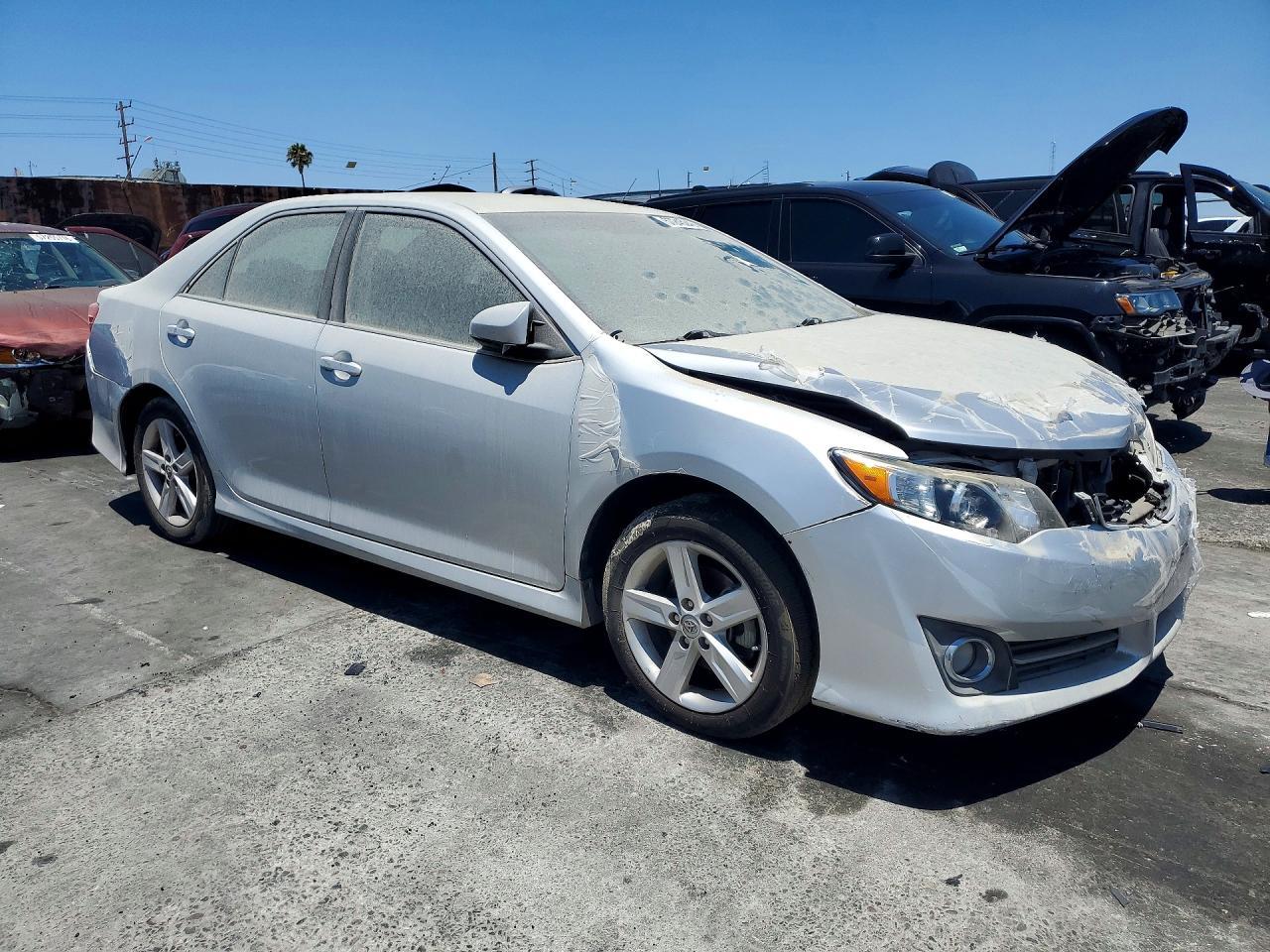 2014 Toyota Camry Se - Фото 4