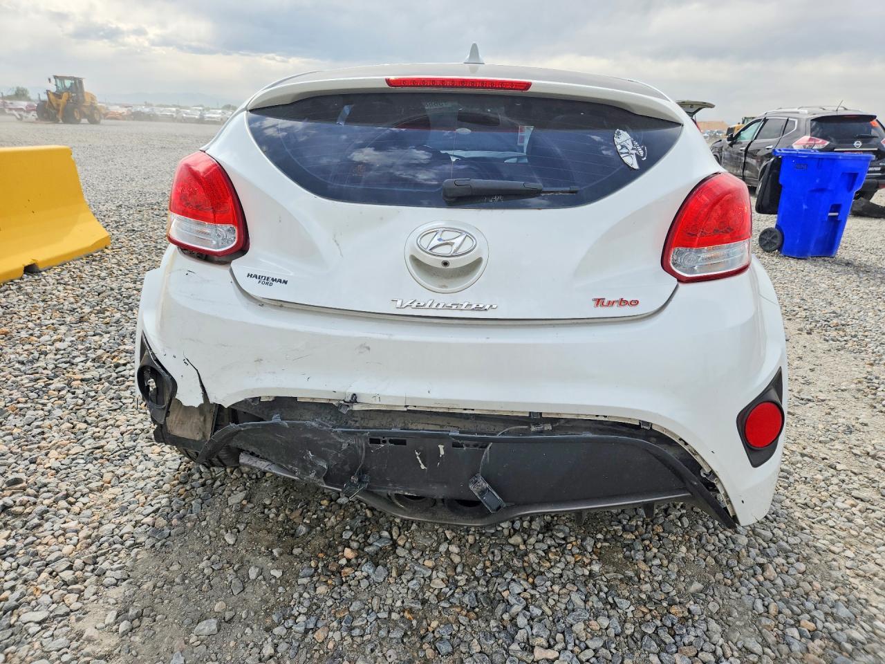 2015 Hyundai Veloster Turbo - Image 6