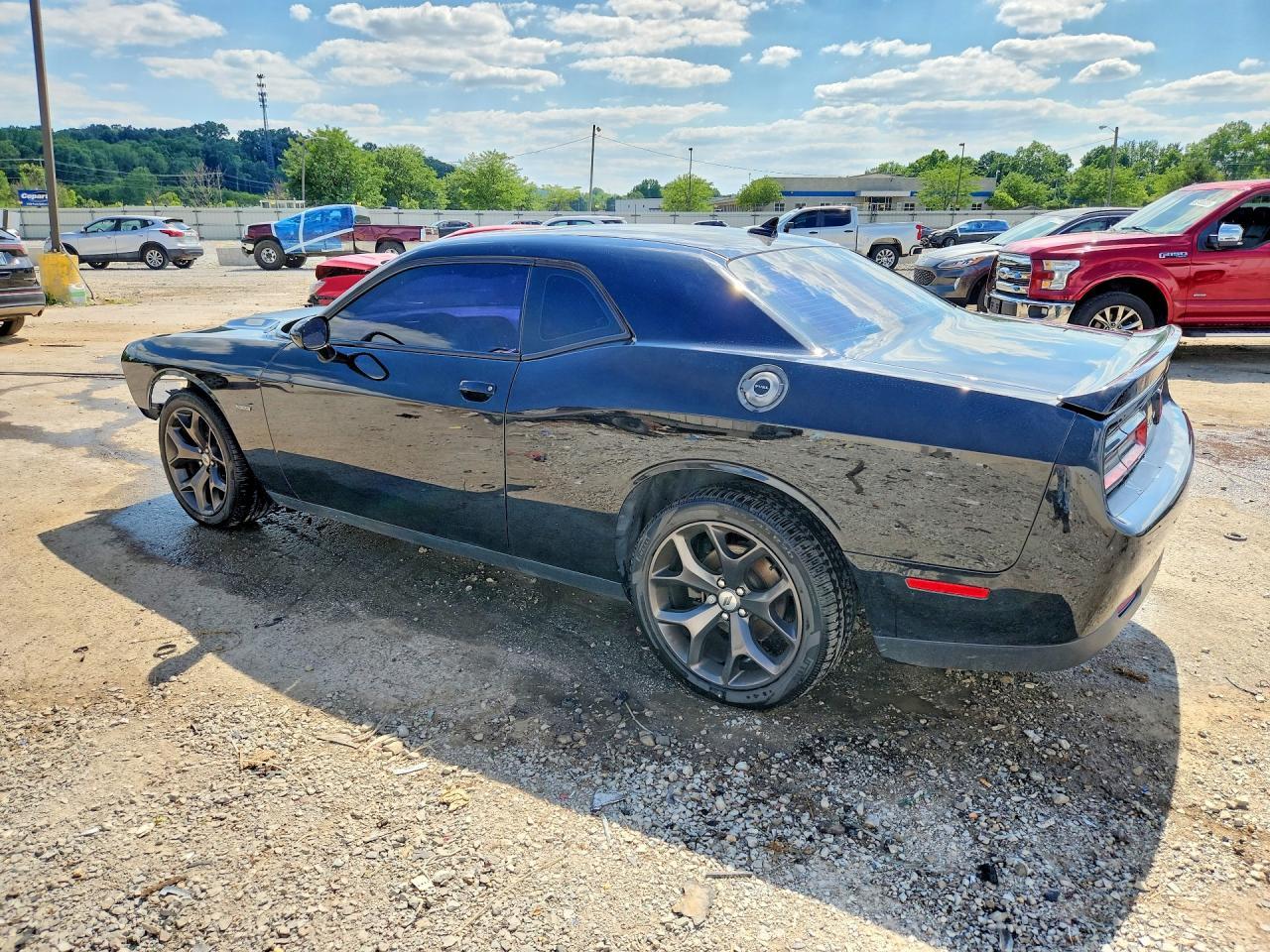 2018 Dodge Challenger R - Image 2