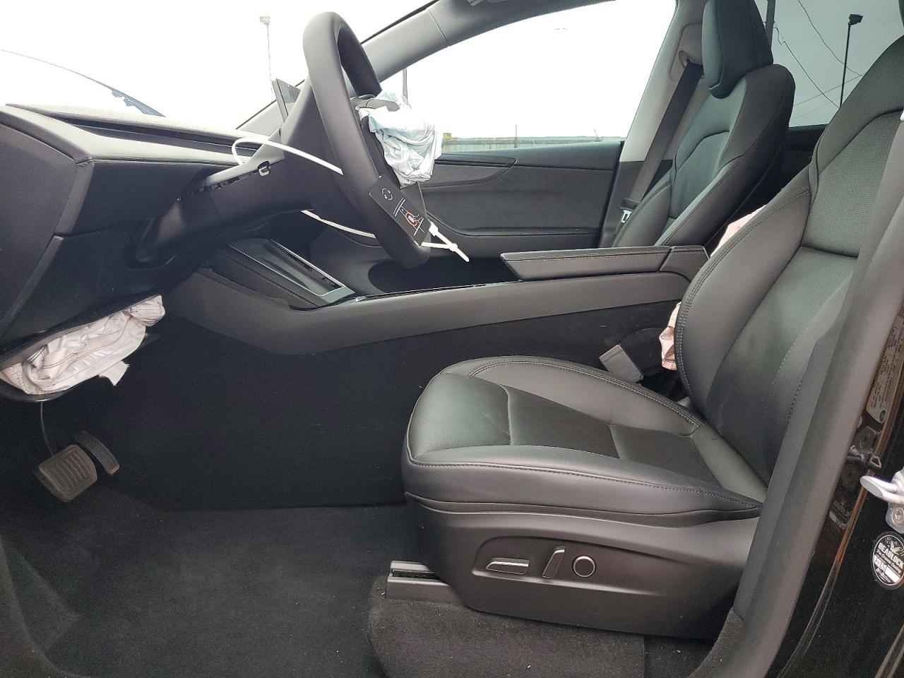2026 Tesla Model Y - Фото 7