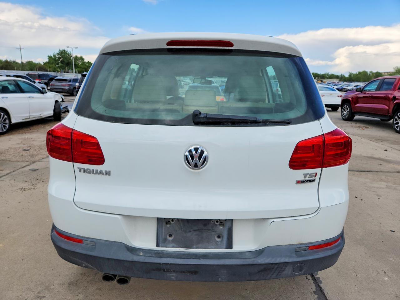 2017 Volkswagen Tiguan S - Image 6