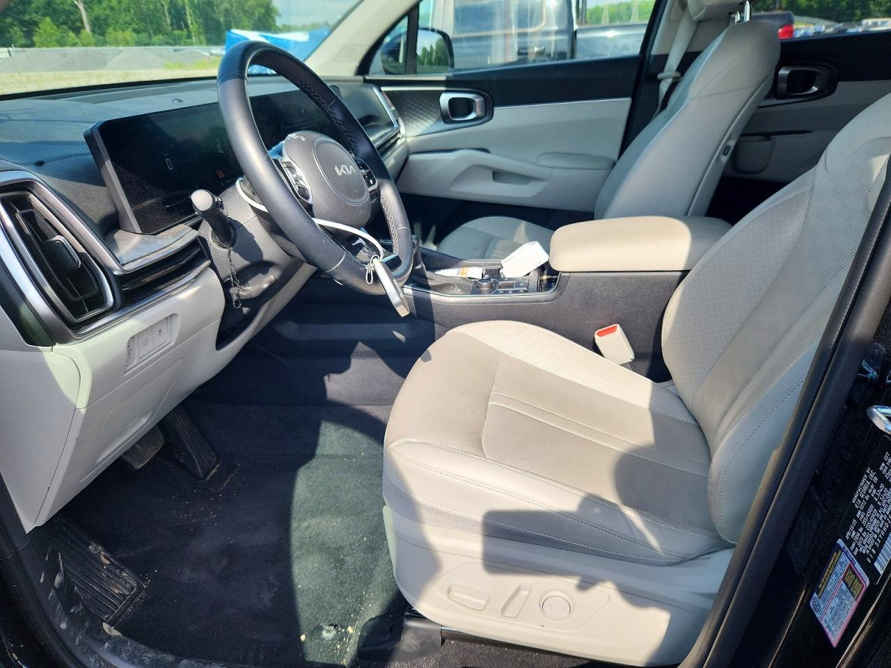 2025 Kia Sorento Ex - Image 7