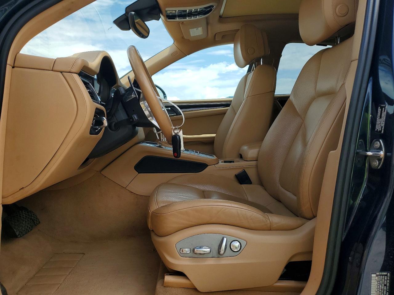 2015 Porsche Macan S - Image 7
