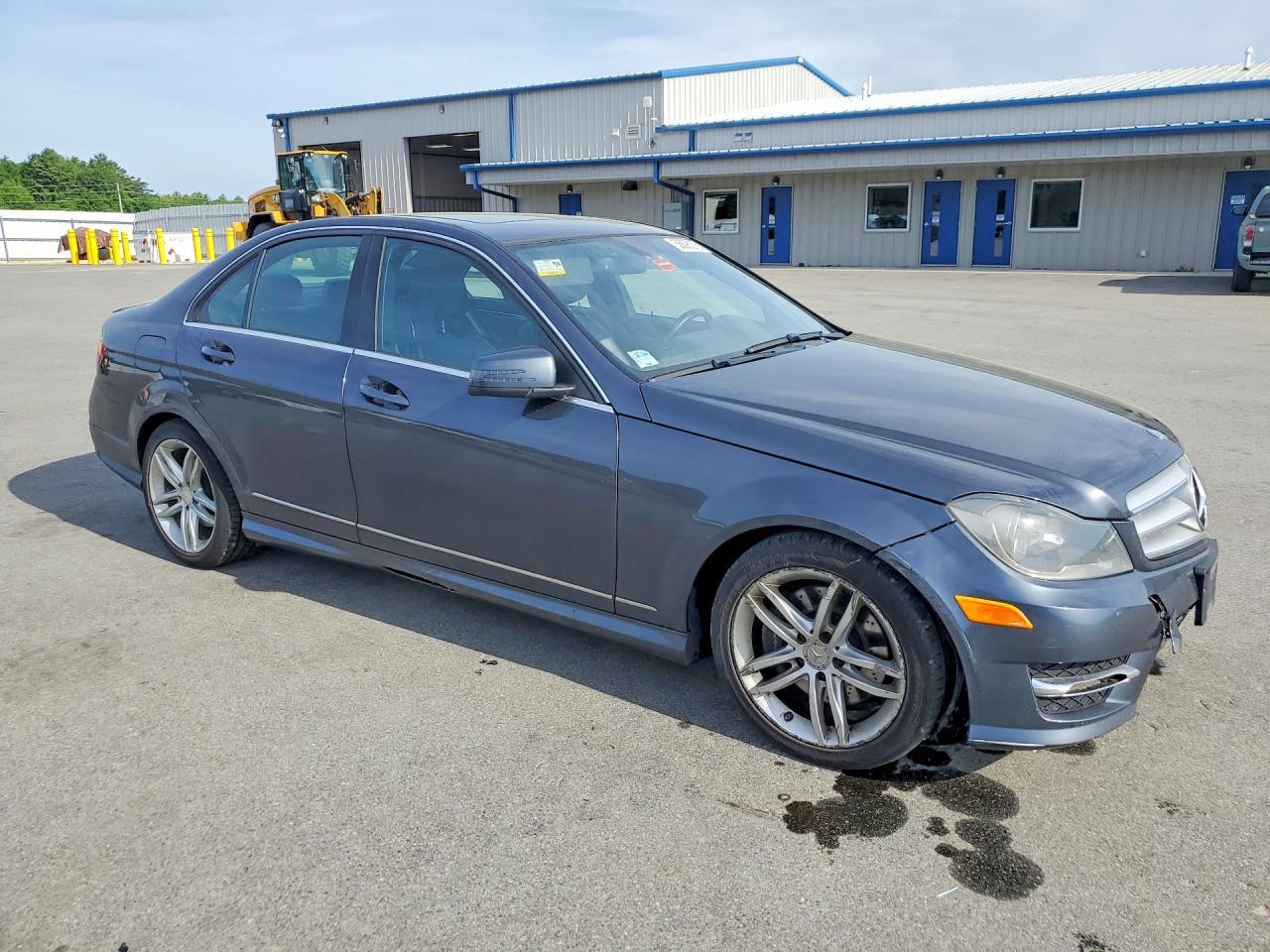 2013 Mercedes-Benz C 300 4Matic - Фото 4