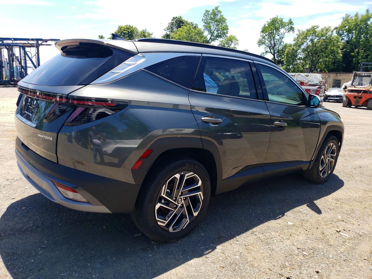 2025 Hyundai Tucson Hybrid Limited - Image 3