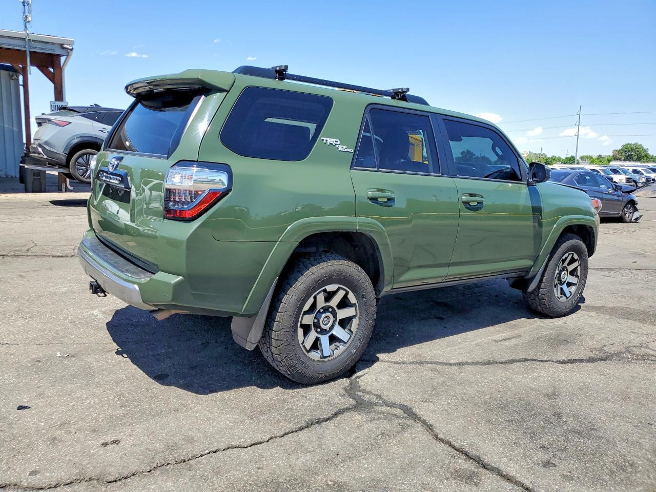2022 Toyota 4Runner Trd Off-Road - Фото 3
