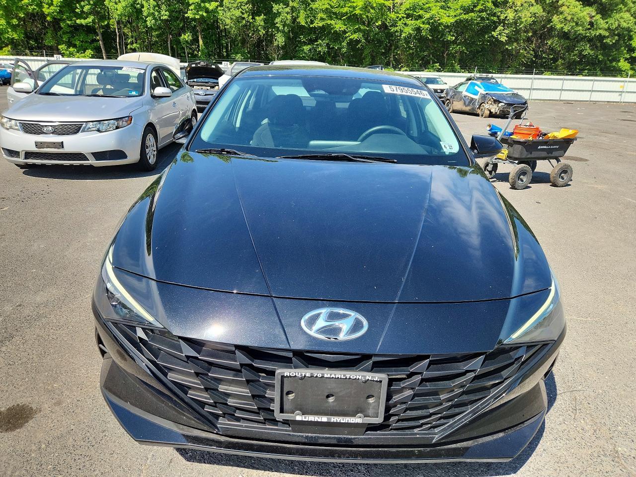 2022 Hyundai Elantra - Image 5