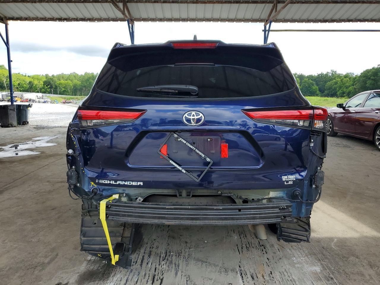 2022 Toyota Highlander Le - Image 6