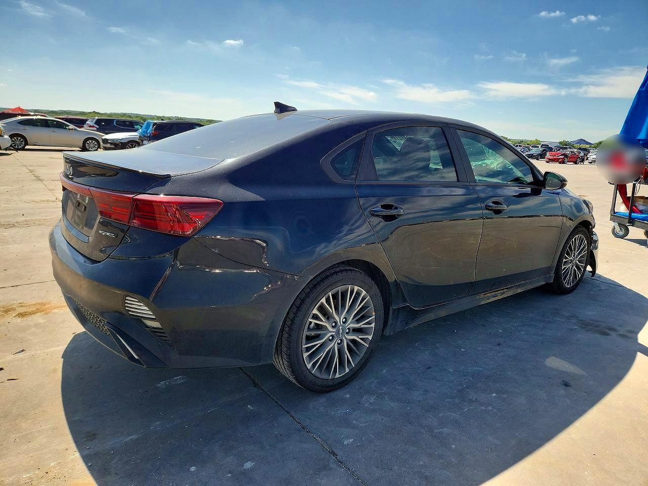 2024 Kia Forte Gt Line - Фото 3