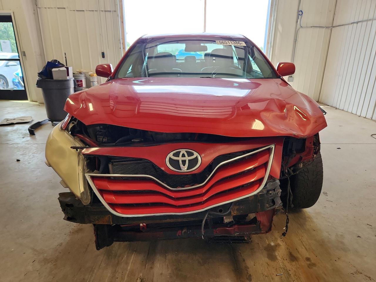 2010 Toyota Camry Le - Фото 5