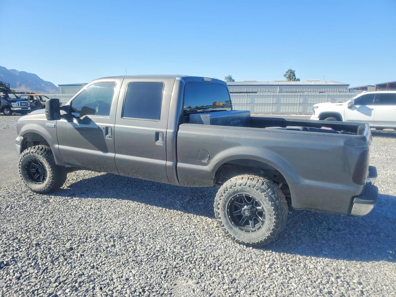 2007 Ford F250 Super Duty - Image 2