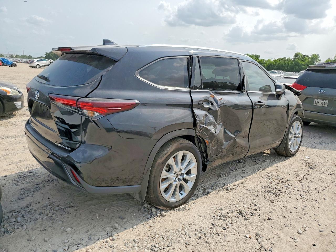 2026 Toyota Highlander Limited - Фото 3
