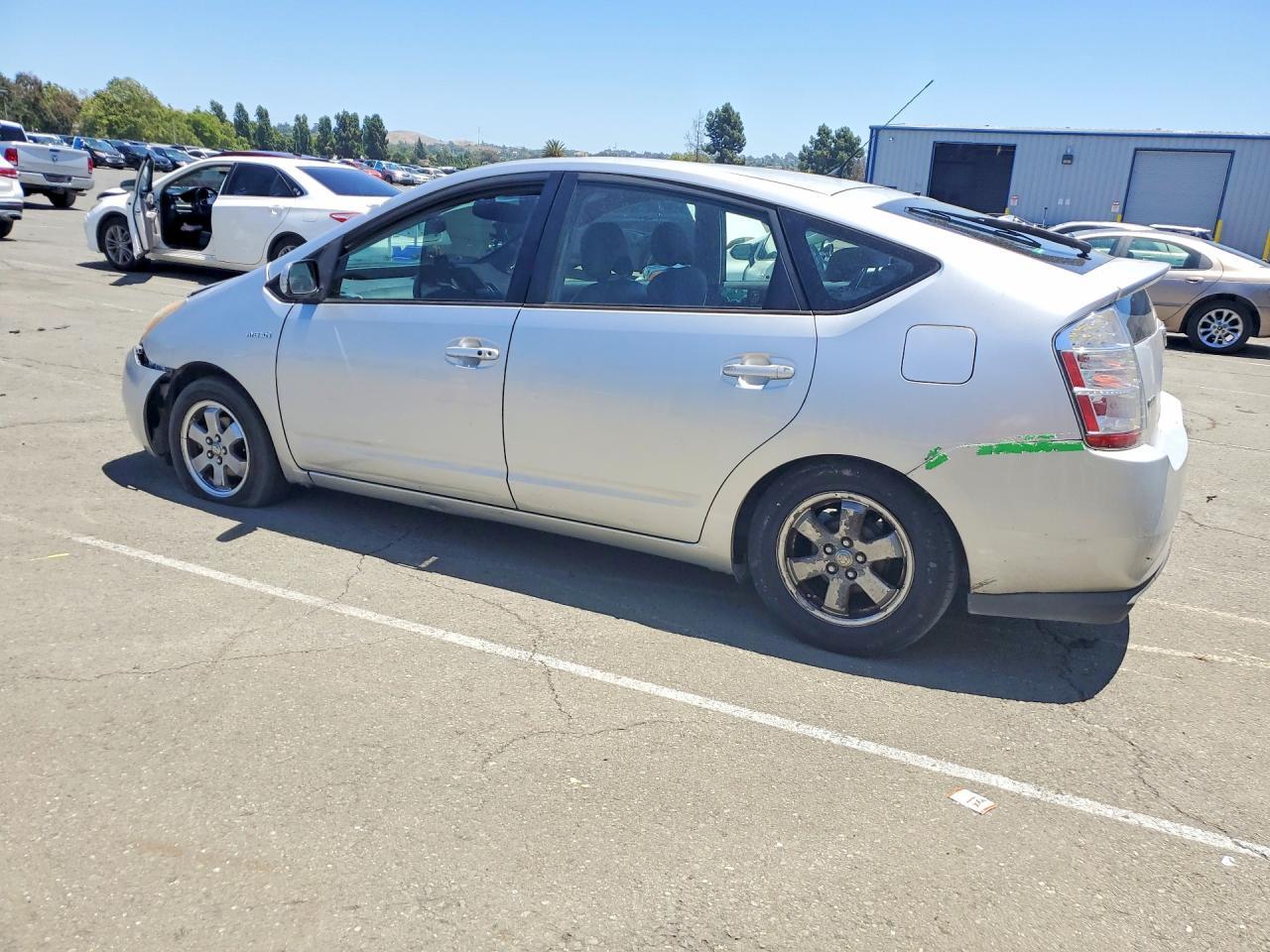 2006 Toyota Prius Base - Фото 2