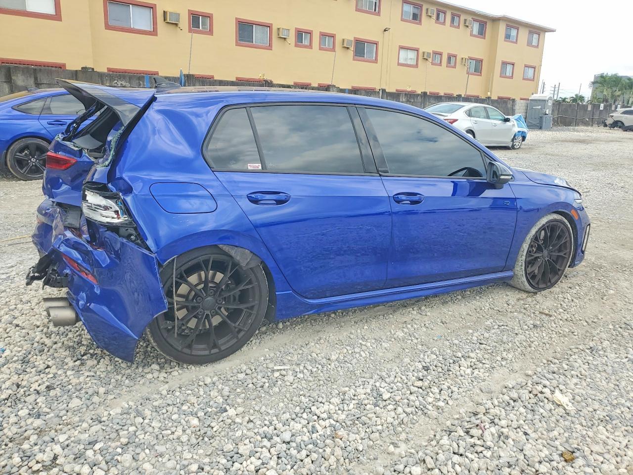 2025 Volkswagen Golf R Black Edition - Image 3