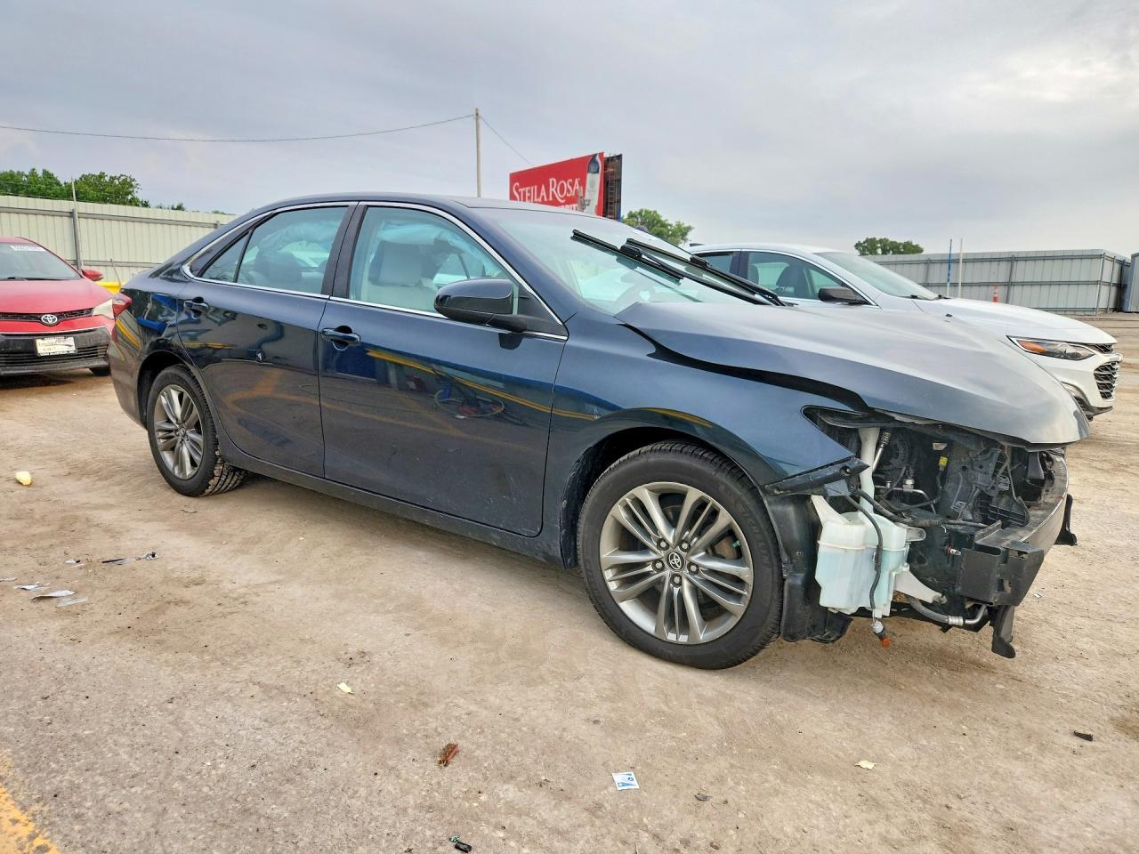 2016 Toyota Camry Se - Фото 4