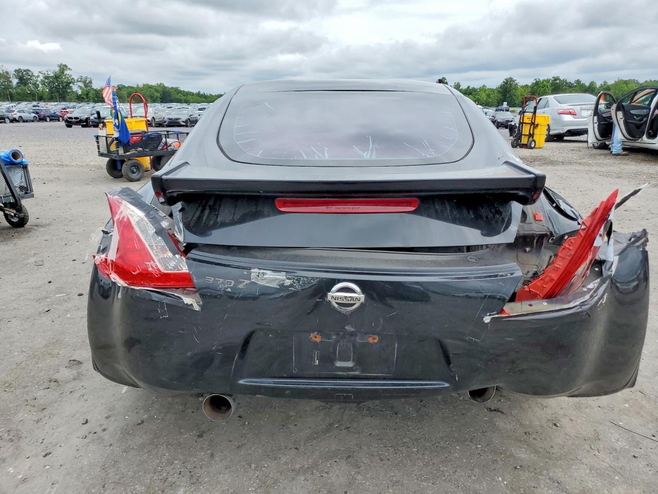 2009 Nissan 370Z Base - Фото 6