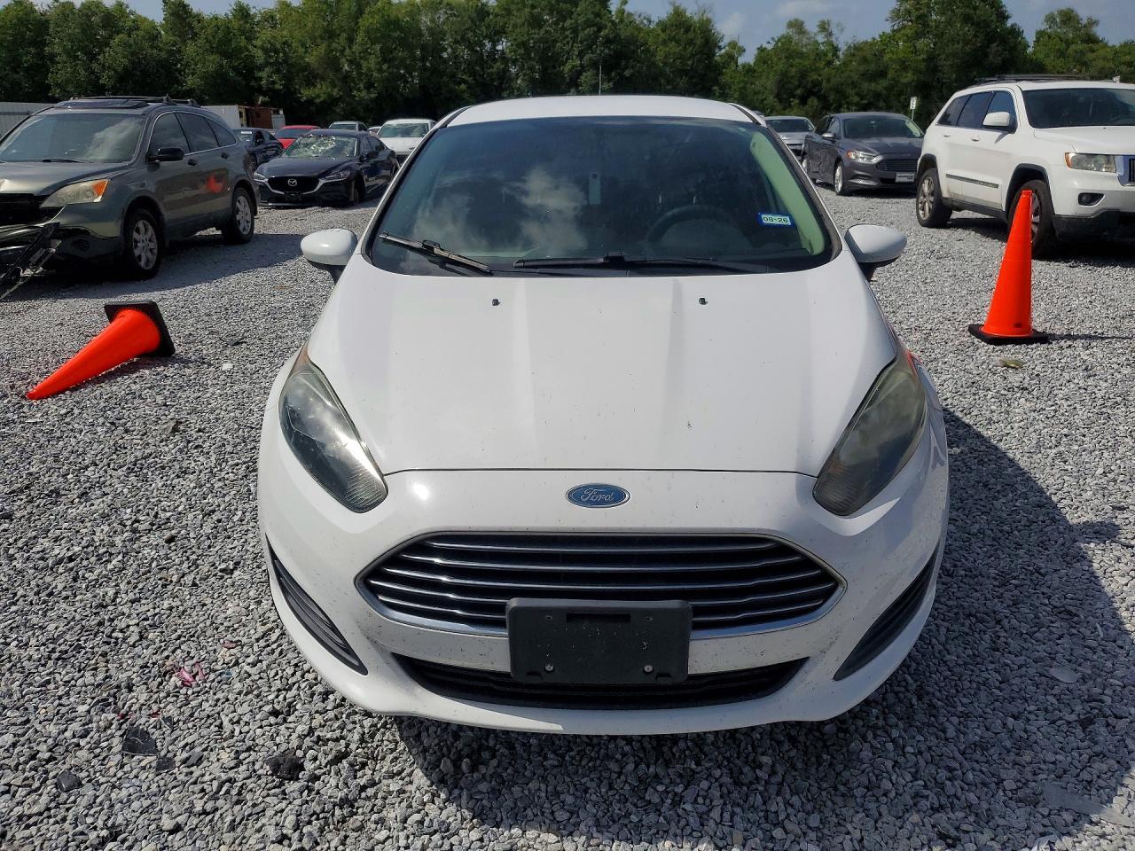 2019 Ford Fiesta Se - Фото 5