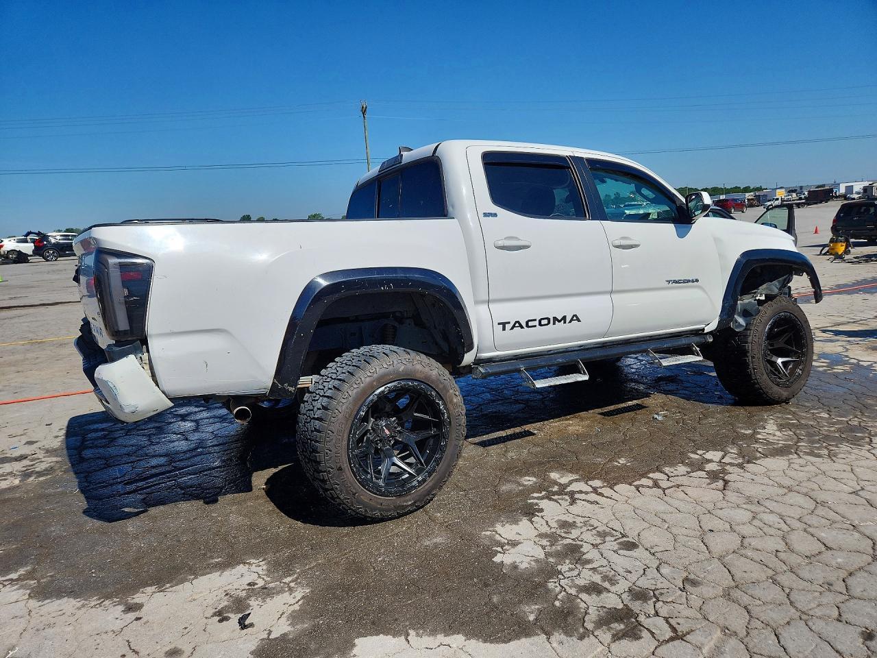 2017 Toyota Tacoma Sr5 V6 - Фото 3