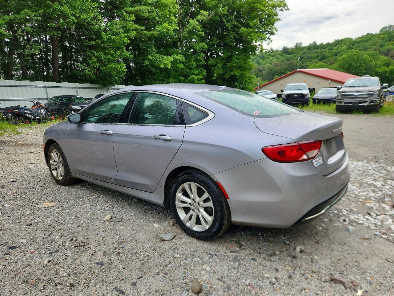 2016 Chrysler 200 Limited - Image 2