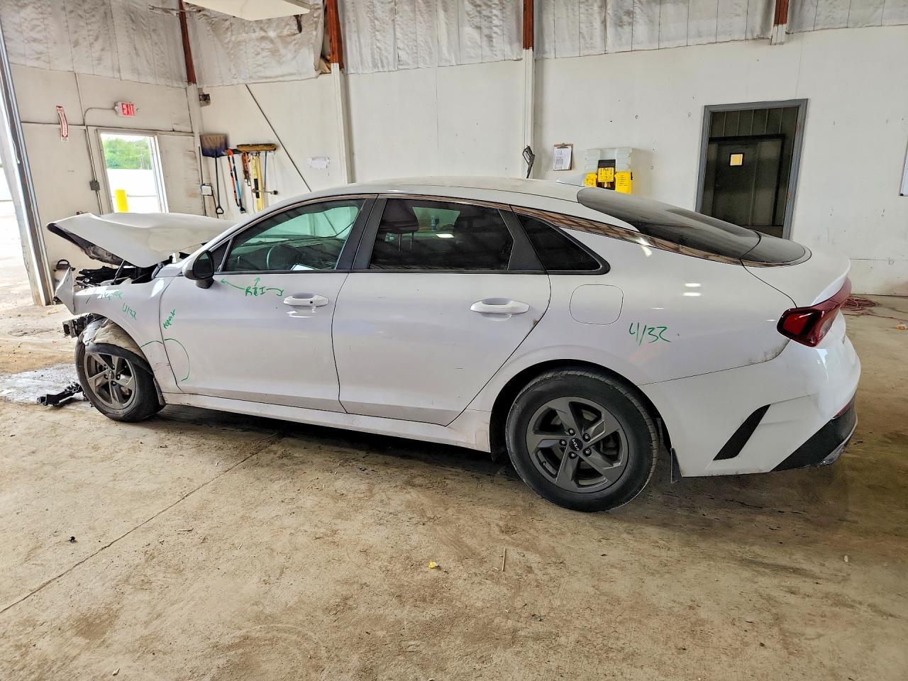 2023 Kia K5 Lxs - Image 2