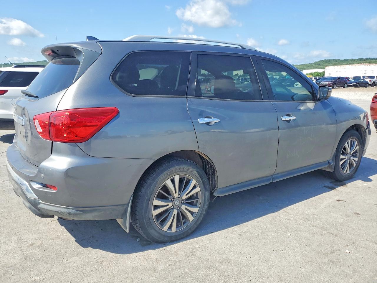 2020 Nissan Pathfinder S - Фото 3