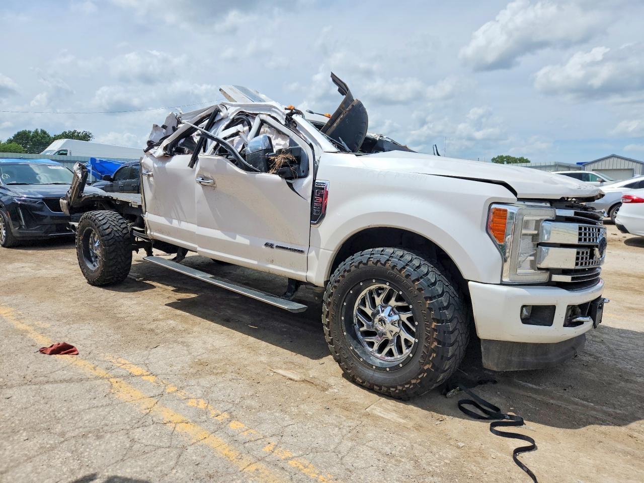2017 Ford F350 Super Duty - Image 4