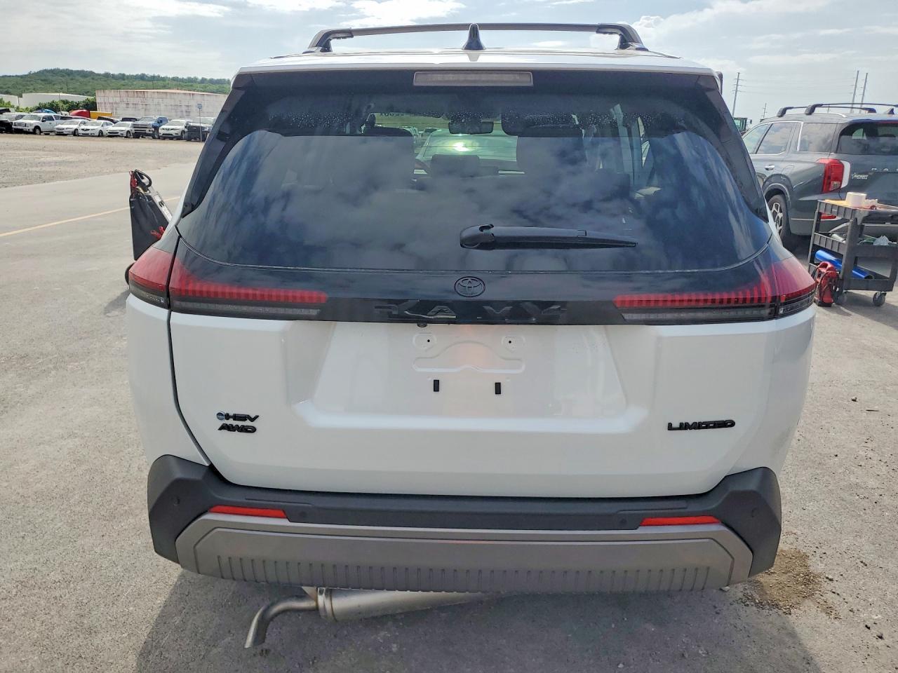 2026 Toyota Rav4 Limited - Фото 6