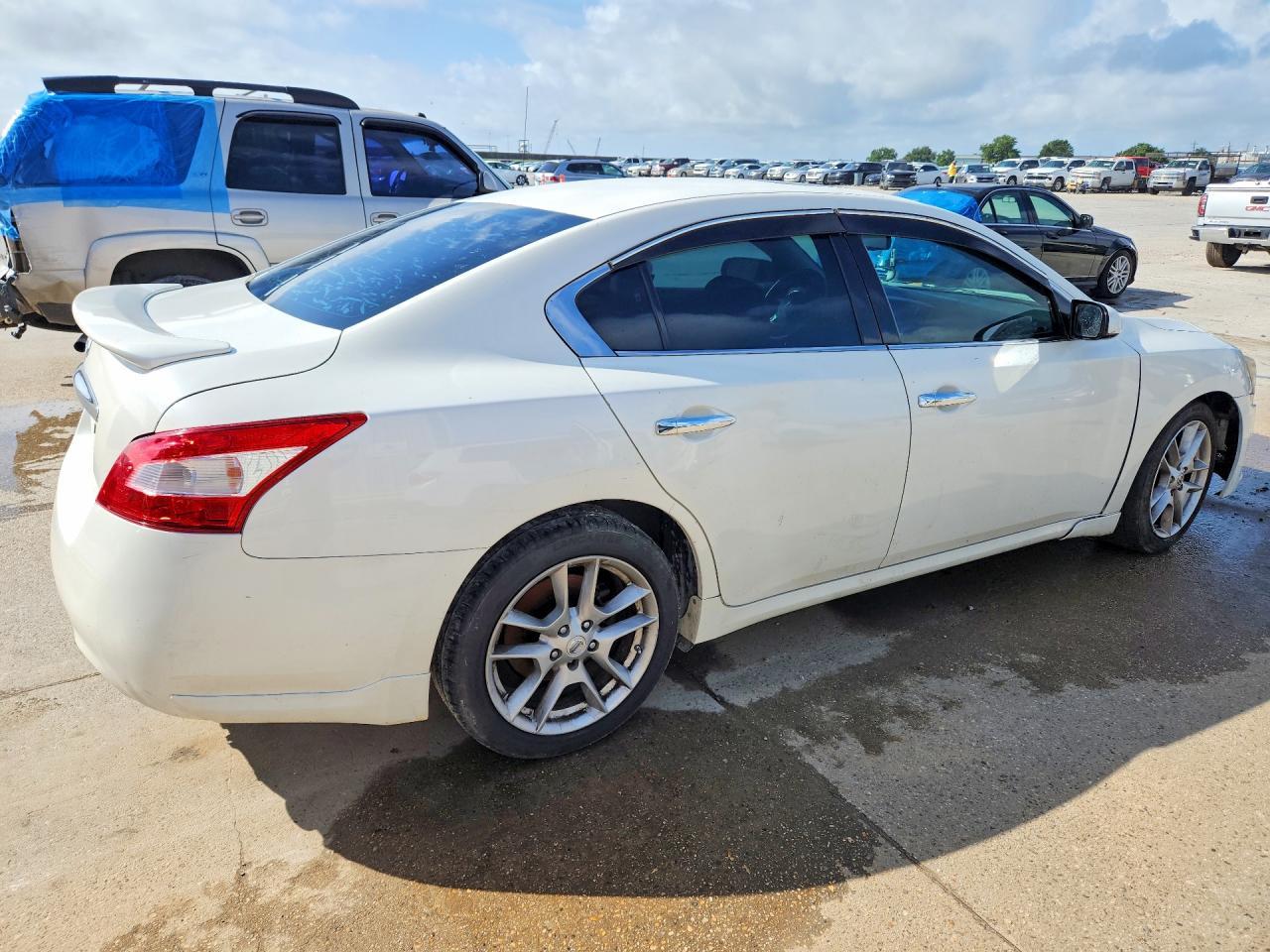 2009 Nissan Maxima 3.5 S - Фото 3