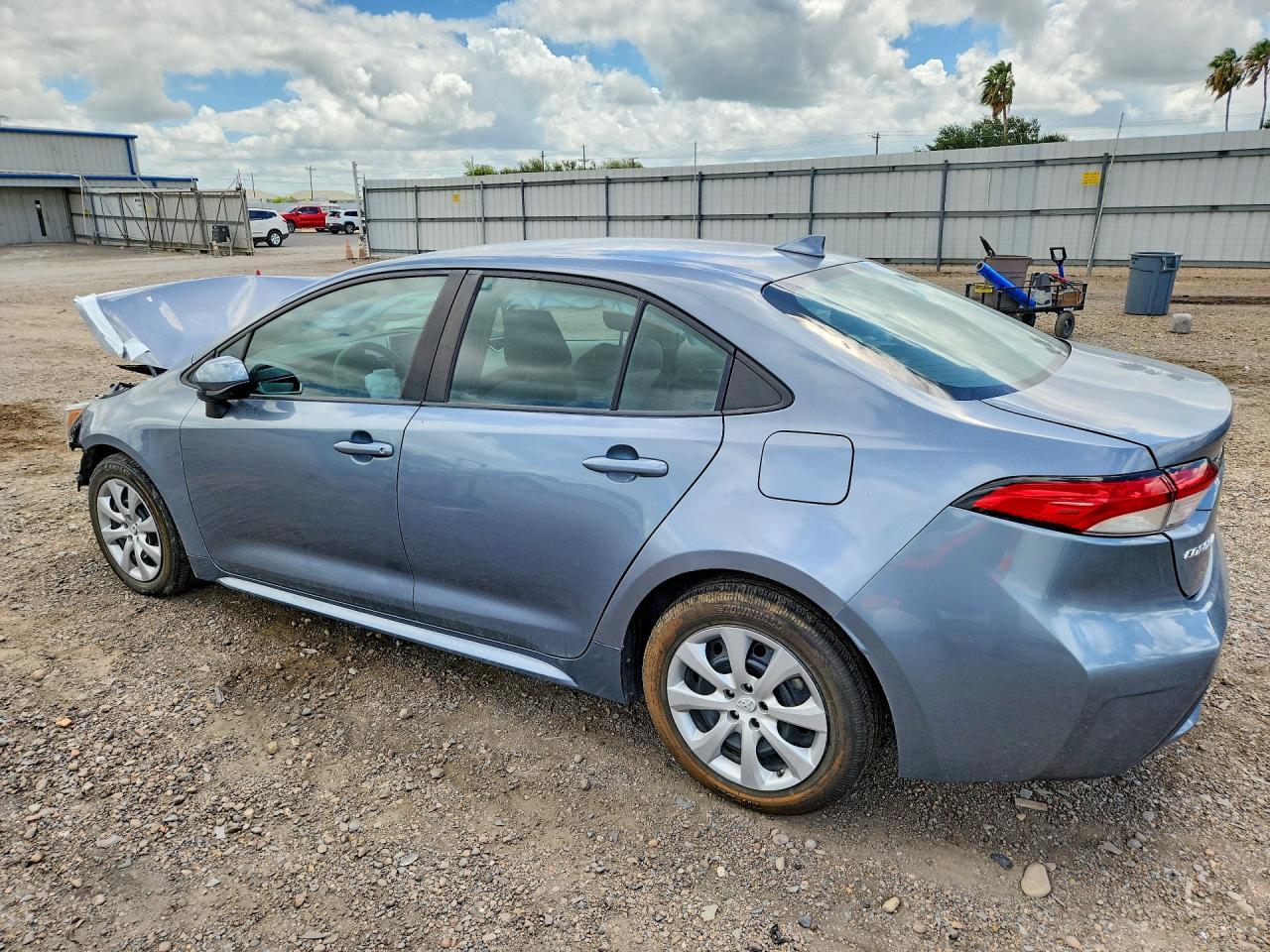 2021 Toyota Corolla Le - Фото 2