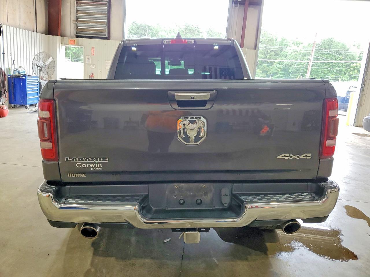 2019 Ram 1500 Laramie - Фото 6