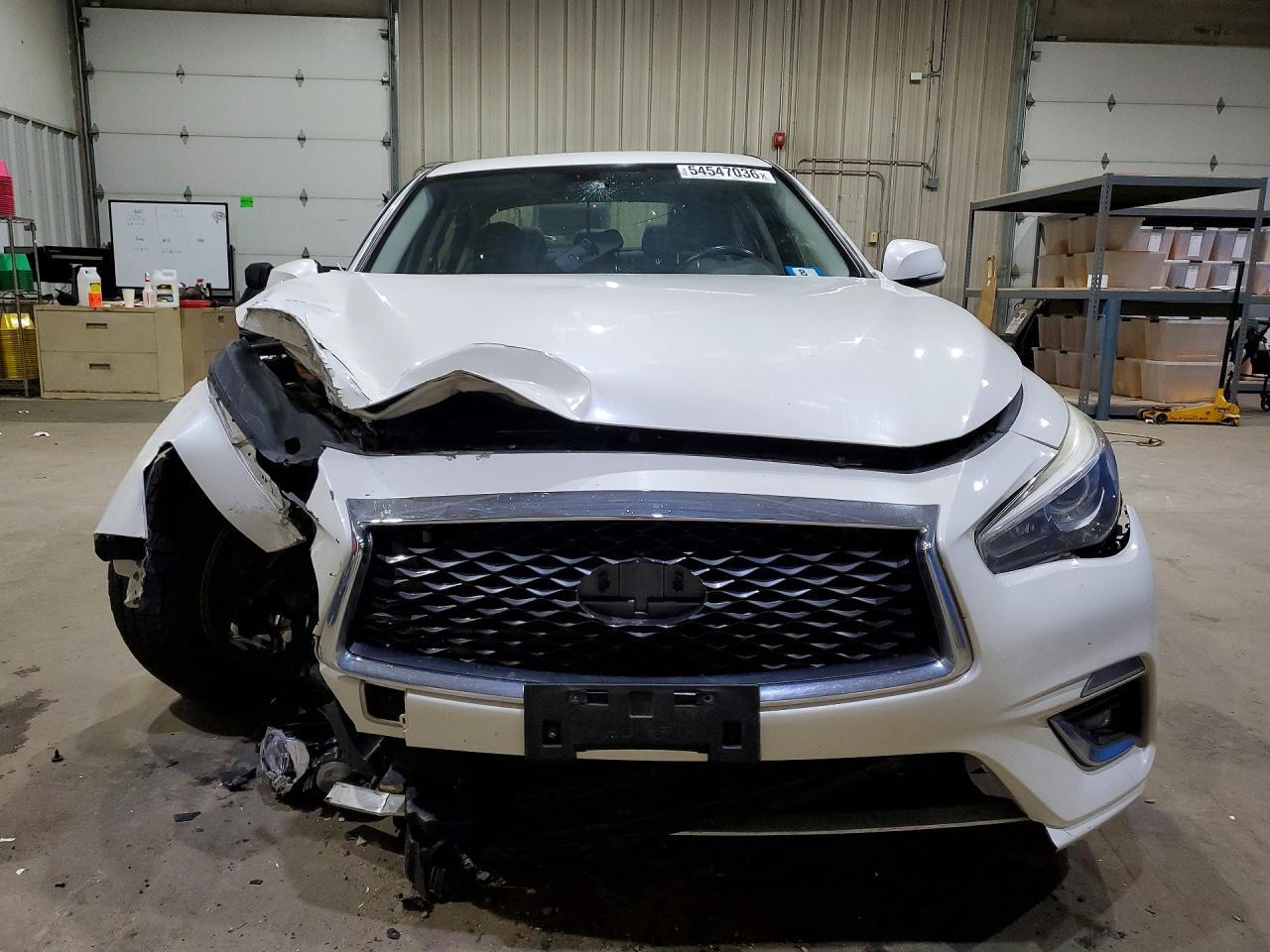 2018 Infiniti Q50 3.0T Luxe - Фото 5