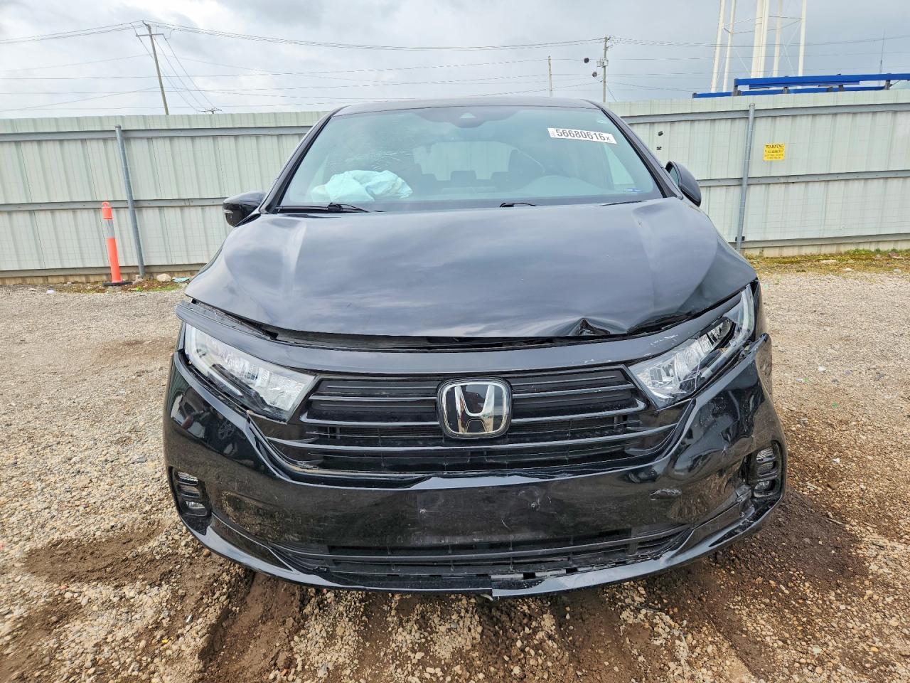 2023 Honda Odyssey Sport-L - Image 5