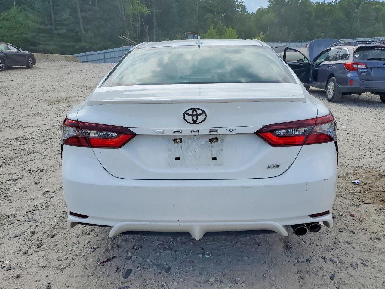 2021 Toyota Camry Se - Фото 6
