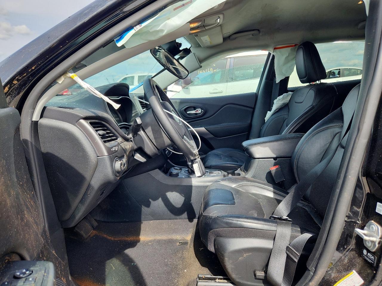 2022 Jeep Cherokee Latitude Lux - Image 7